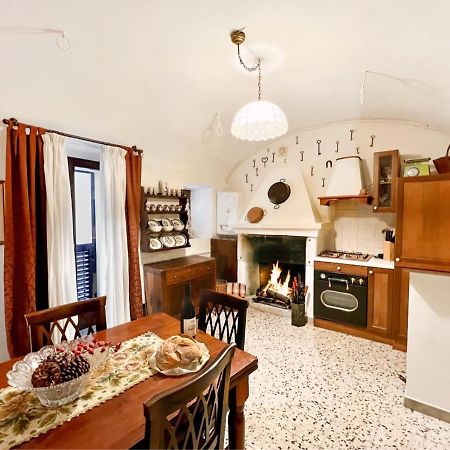 Appartement I Due Gradoni Stone House à Pacentro Extérieur photo
